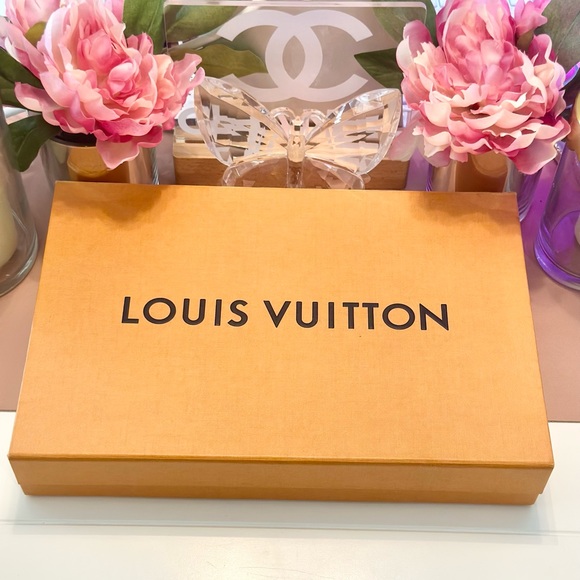Louis Vuitton Accessories - Louis Vuitton Magnetic Closure Box